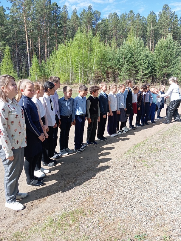 Сегодня в нашей школе прошла тренировочная эвакуация по отработке действий в случае поступления угрозы террористического акта..